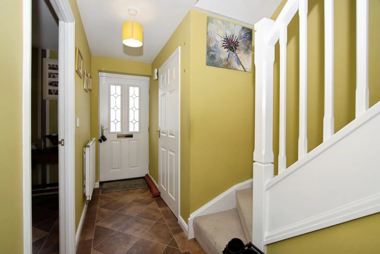 Lake View, Pontefract, WF8, photo 2