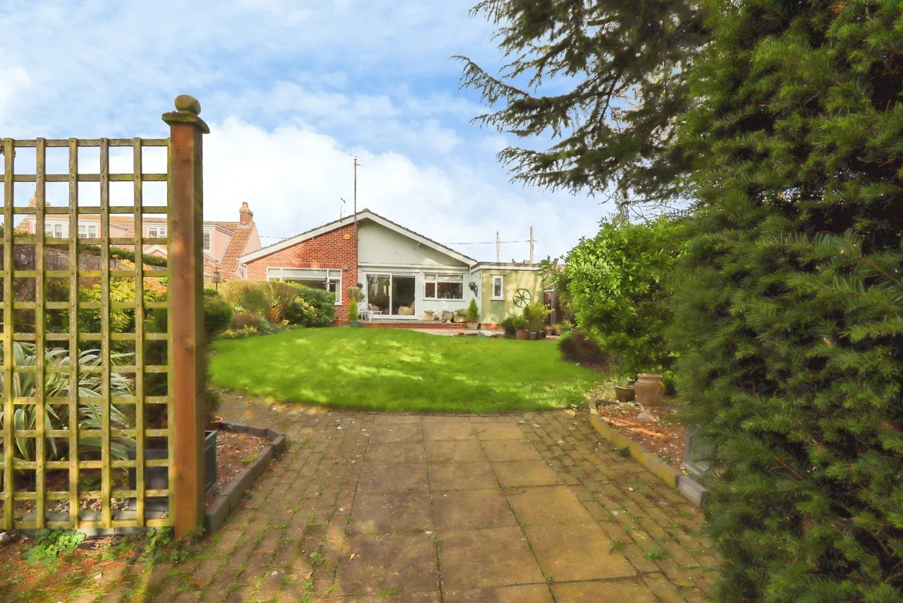 Bures Road, Great Cornard, Sudbury, Suffolk, CO10, photo 19