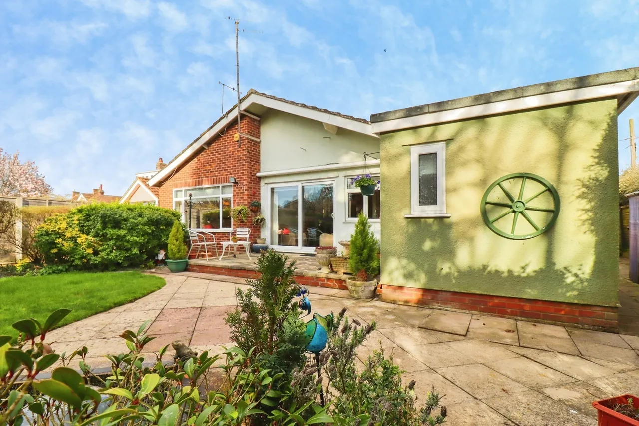 Bures Road, Great Cornard, Sudbury, Suffolk, CO10, photo 22