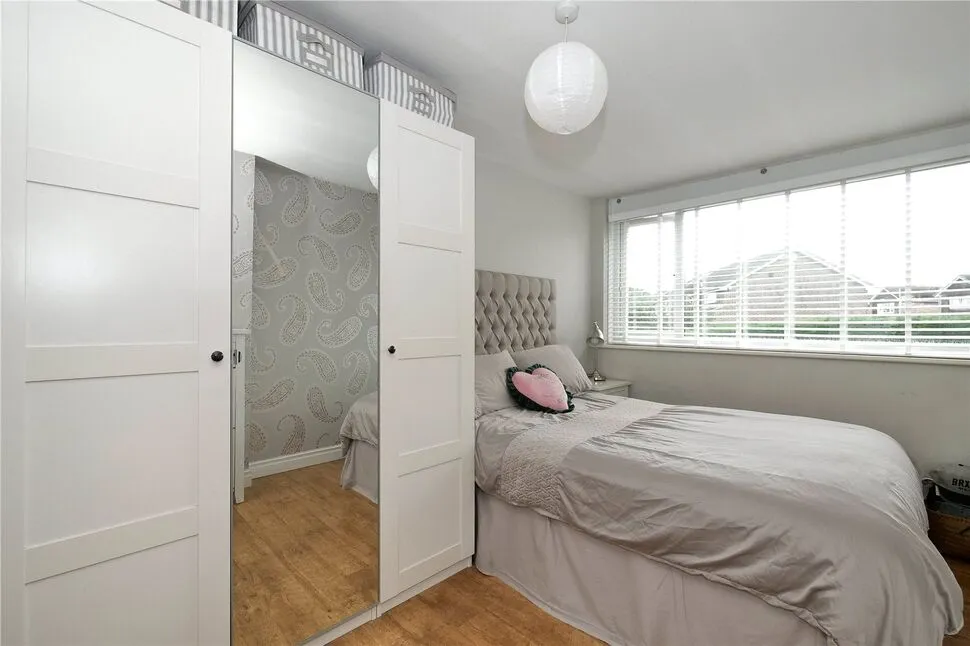 Langley Lane, Baildon, West Yorkshire, BD17, photo 12