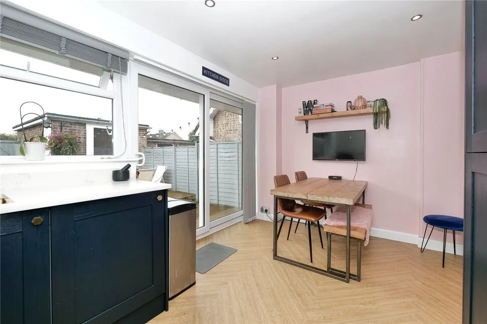Langley Lane, Baildon, West Yorkshire, BD17, photo 7