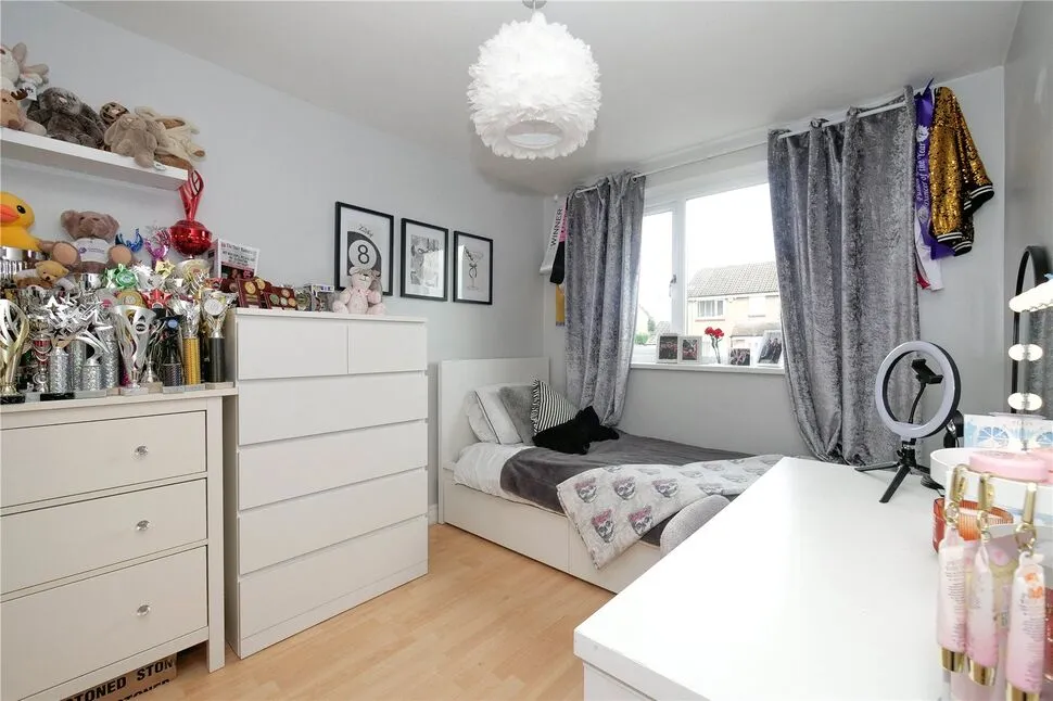 Langley Lane, Baildon, West Yorkshire, BD17, photo 10