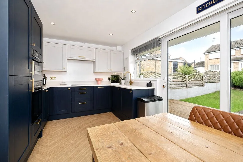 Langley Lane, Baildon, West Yorkshire, BD17, photo 4