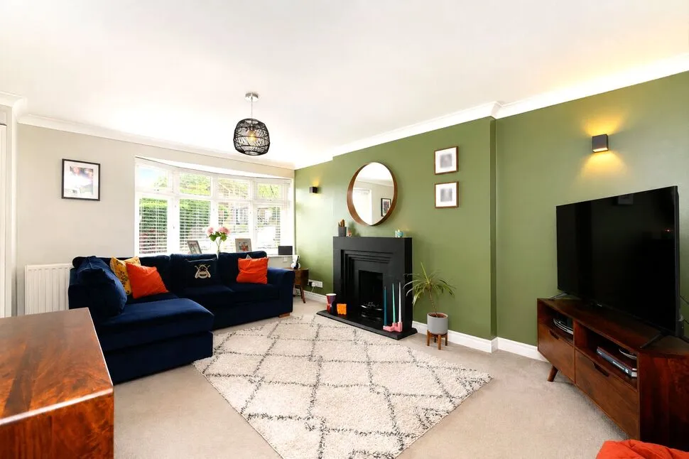 Langley Lane, Baildon, West Yorkshire, BD17, photo 2