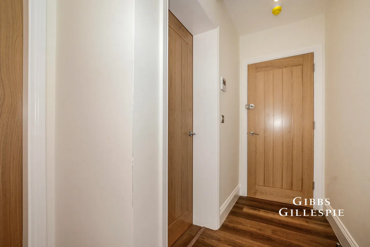 High Street, Rickmansworth Fees Apply, WD3, photo 7