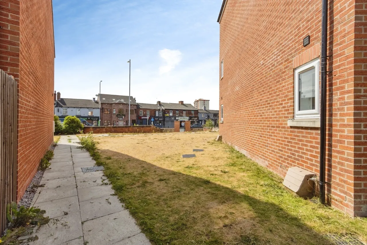 Elizabeth Court, WAKEFIELD, West Yorkshire, WF2, photo 4