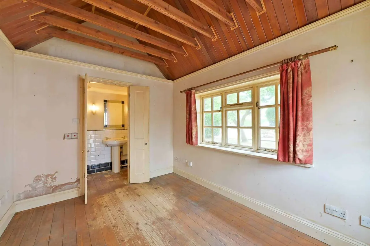 Lower Cookham Road, Maidenhead, Berkshire, SL6 8JU, photo 11