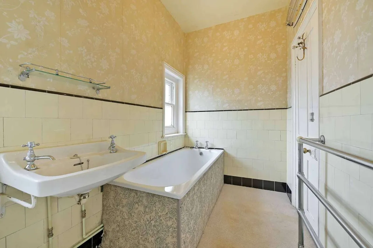 Lower Cookham Road, Maidenhead, Berkshire, SL6 8JU, photo 10
