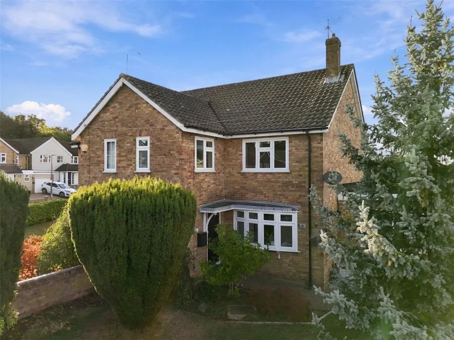 with 3 bedrooms in Sawbridgeworth, CM21, photo 12