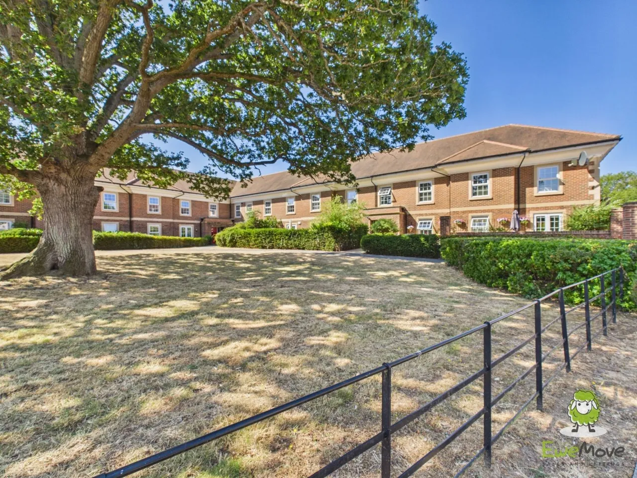 Redshank Crescent, Chineham, RG24, photo 13