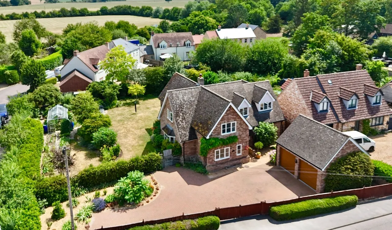 4 bed house for sale, High Street, Offord D'arcy, PE19