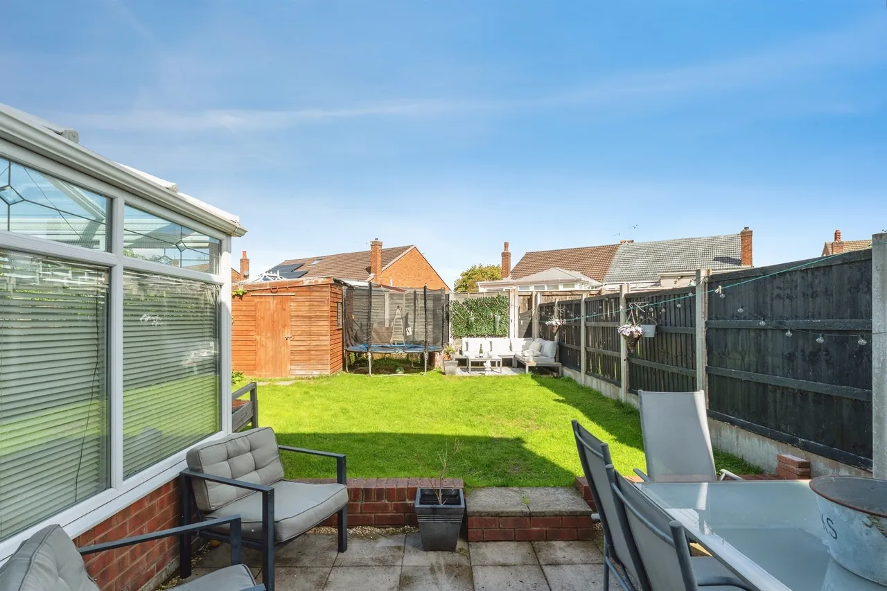 Buckingham Avenue, Vicars Cross, CH3, photo 17