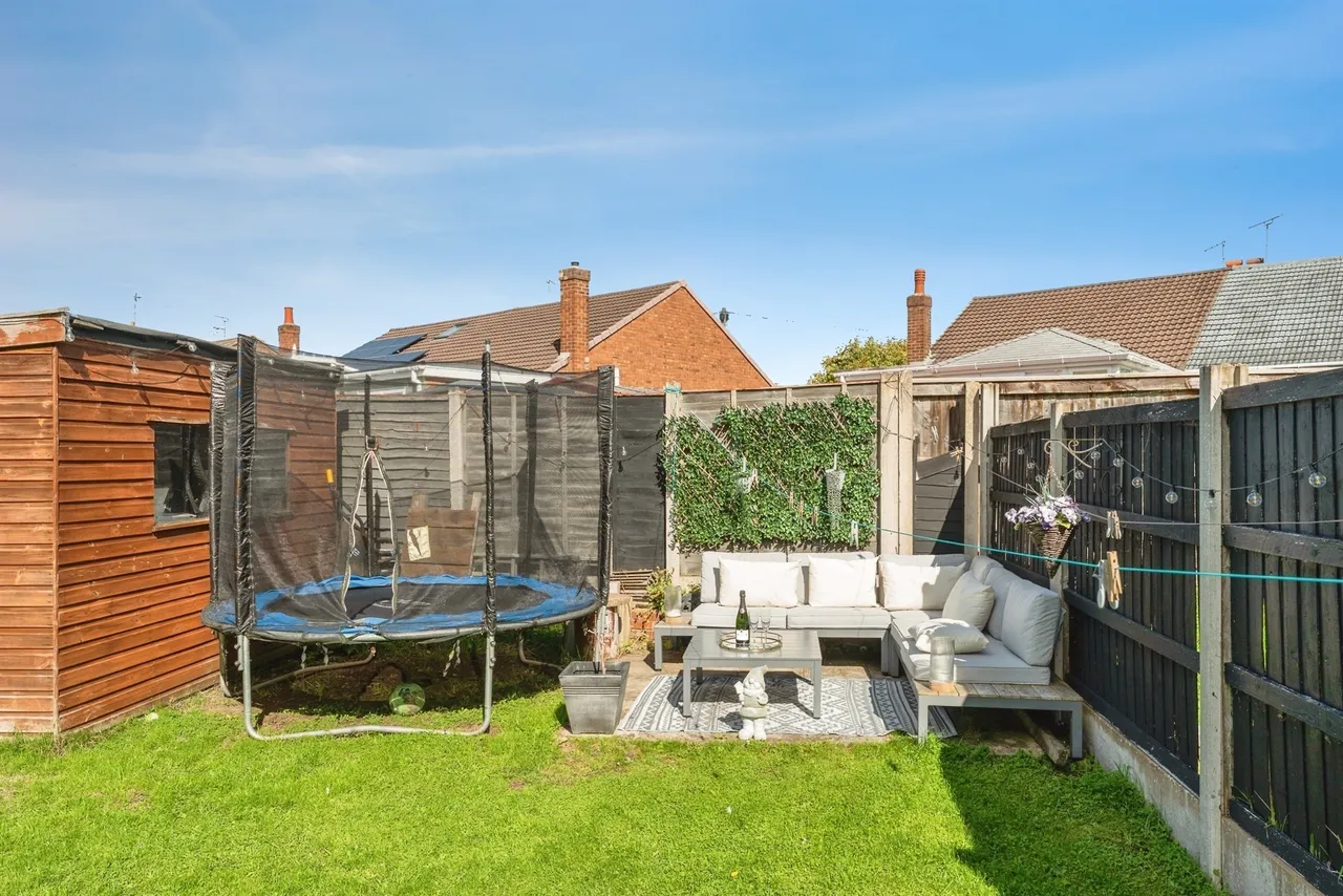 Buckingham Avenue, Vicars Cross, CH3, photo 18