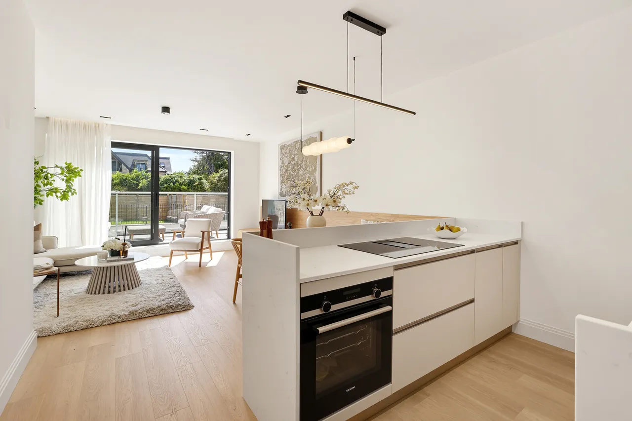 3 bed flat for sale, Creswick Road, Acton, W3