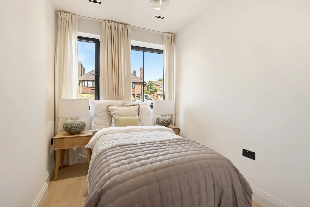Creswick Road, Acton, W3, photo 11