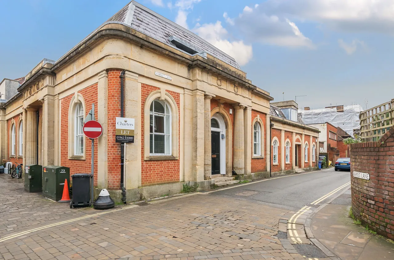 2 bed house to rent, Market Lane, Winchester, SO23