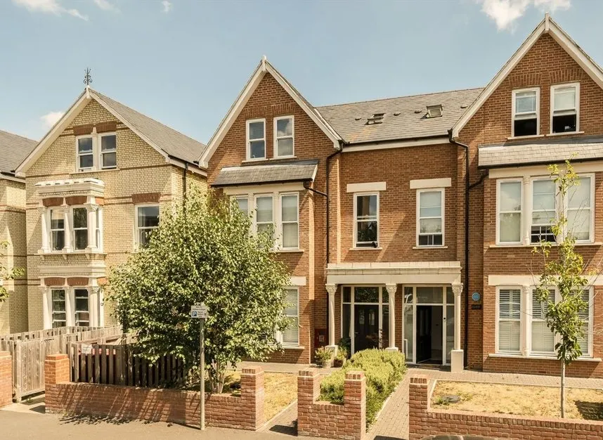 1 bed flat for sale — Fassett Road, Kingston Upon Thames, KT1