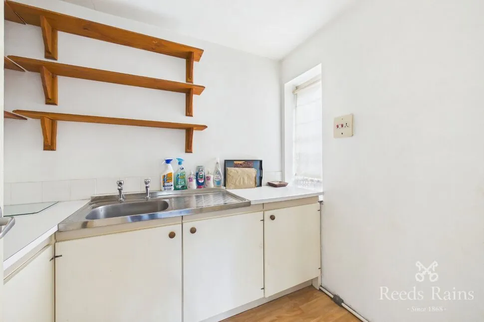 Wardle Road, Sale, Greater Manchester, M33, photo 5