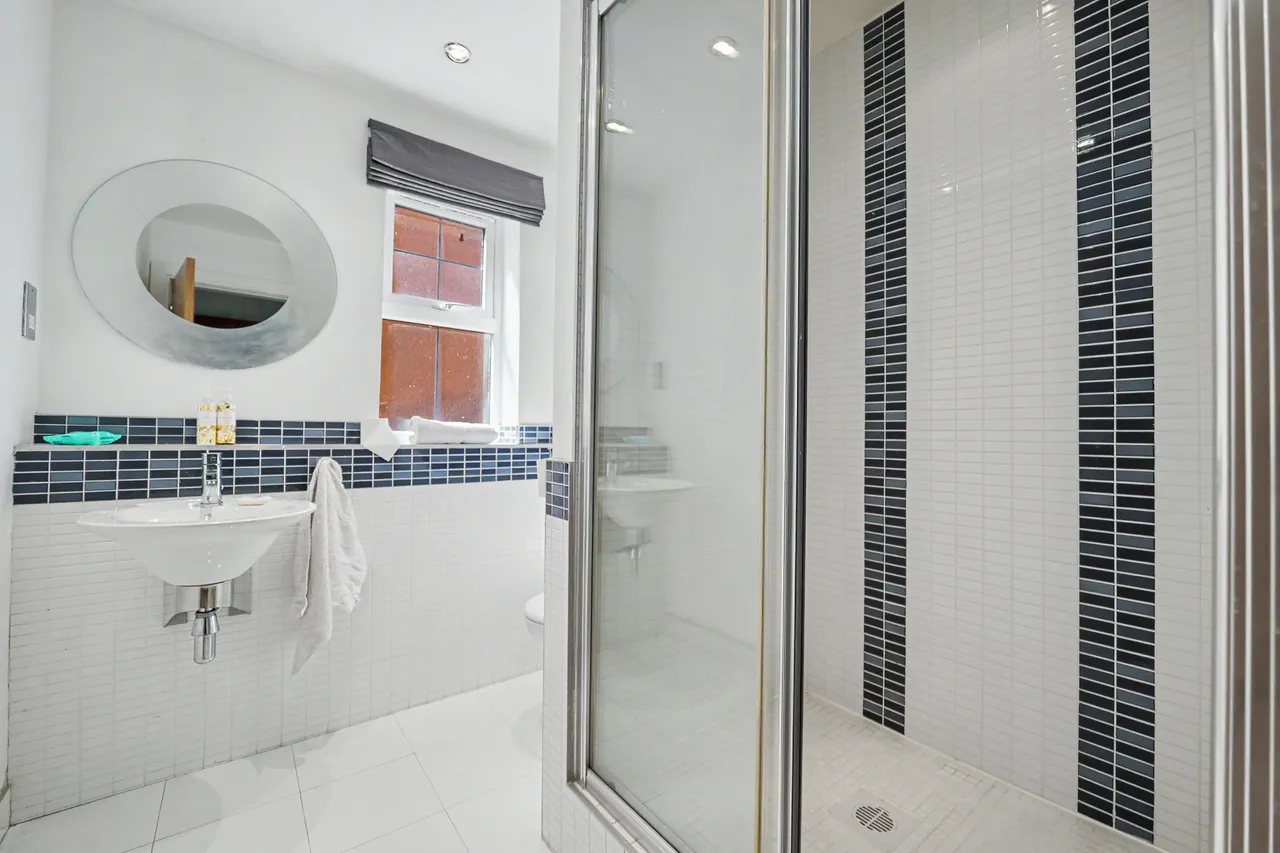 Marlborough Place, Lutterworth, LE17, photo 38