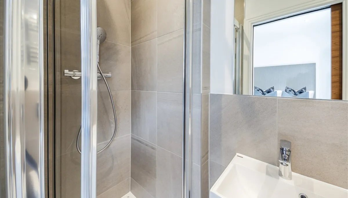 Oxbridge Terrace, London, W6, photo 8