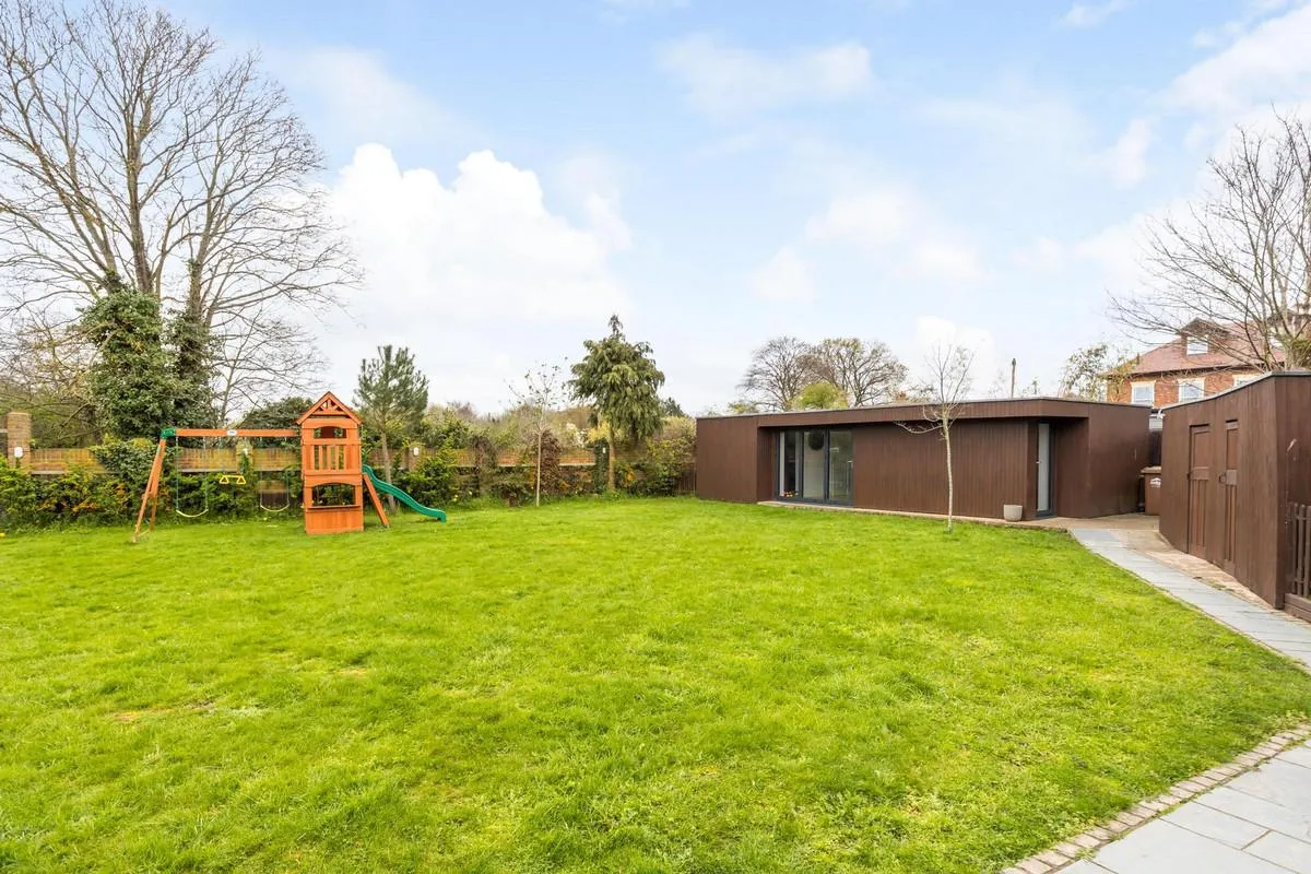 Tadmor Close, Sunbury-on-thames, TW16, photo 21