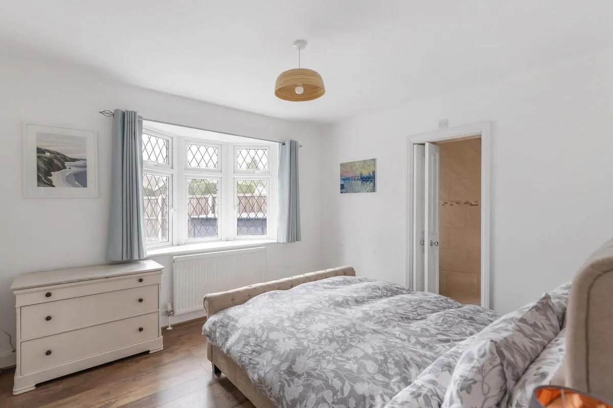 Tadmor Close, Sunbury-on-thames, TW16, photo 16
