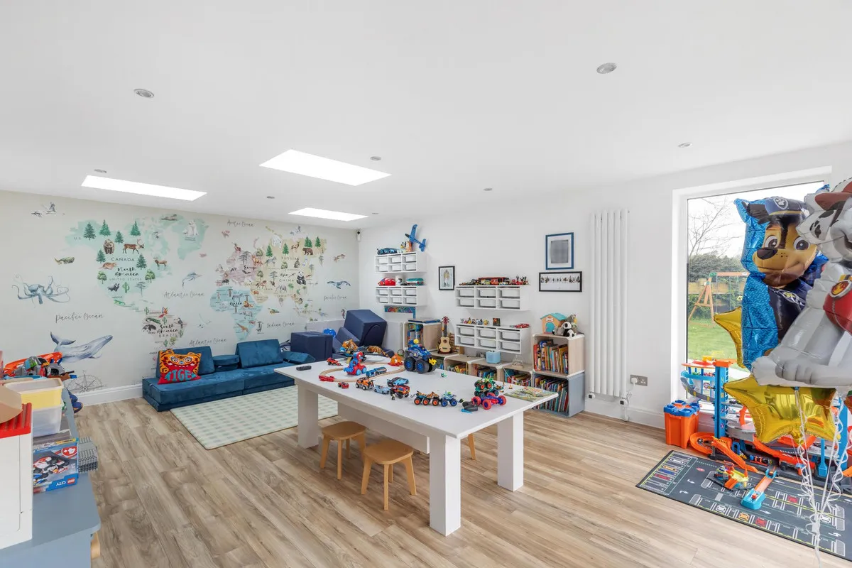 Tadmor Close, Sunbury-on-thames, TW16, photo 6