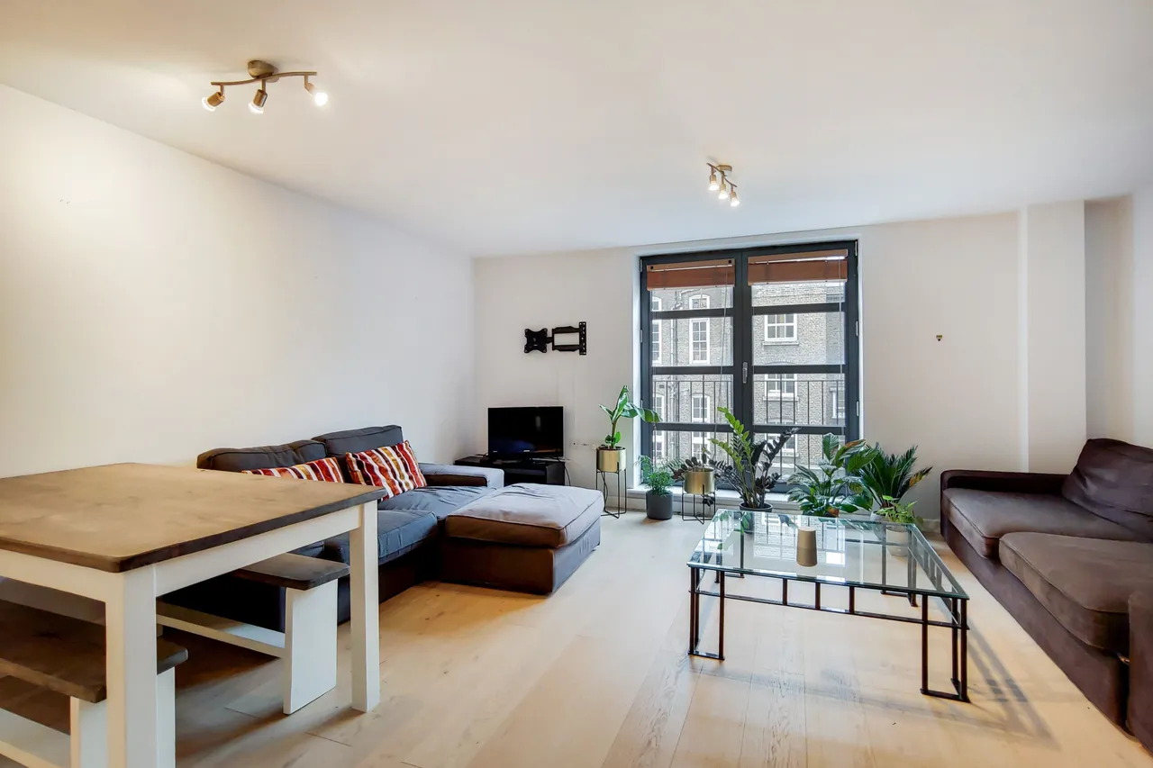 Flat 13, 1-6 Batemans Row, London, photo 6