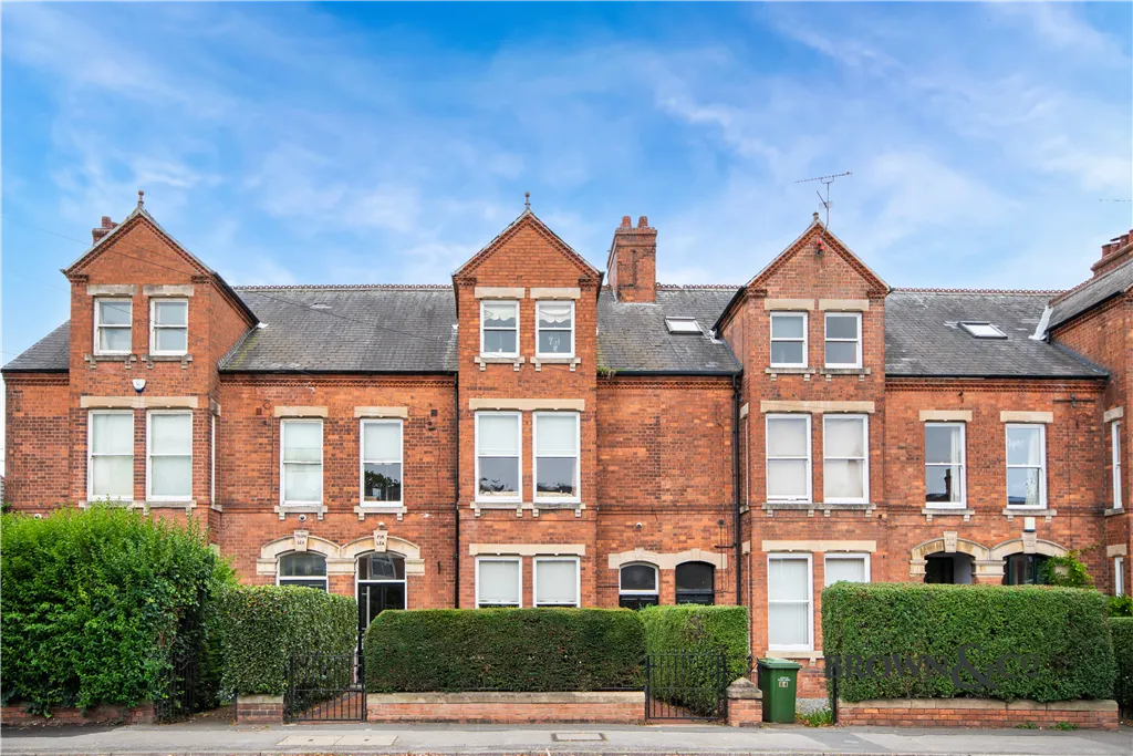 5 bed house for sale, London Road, Retford