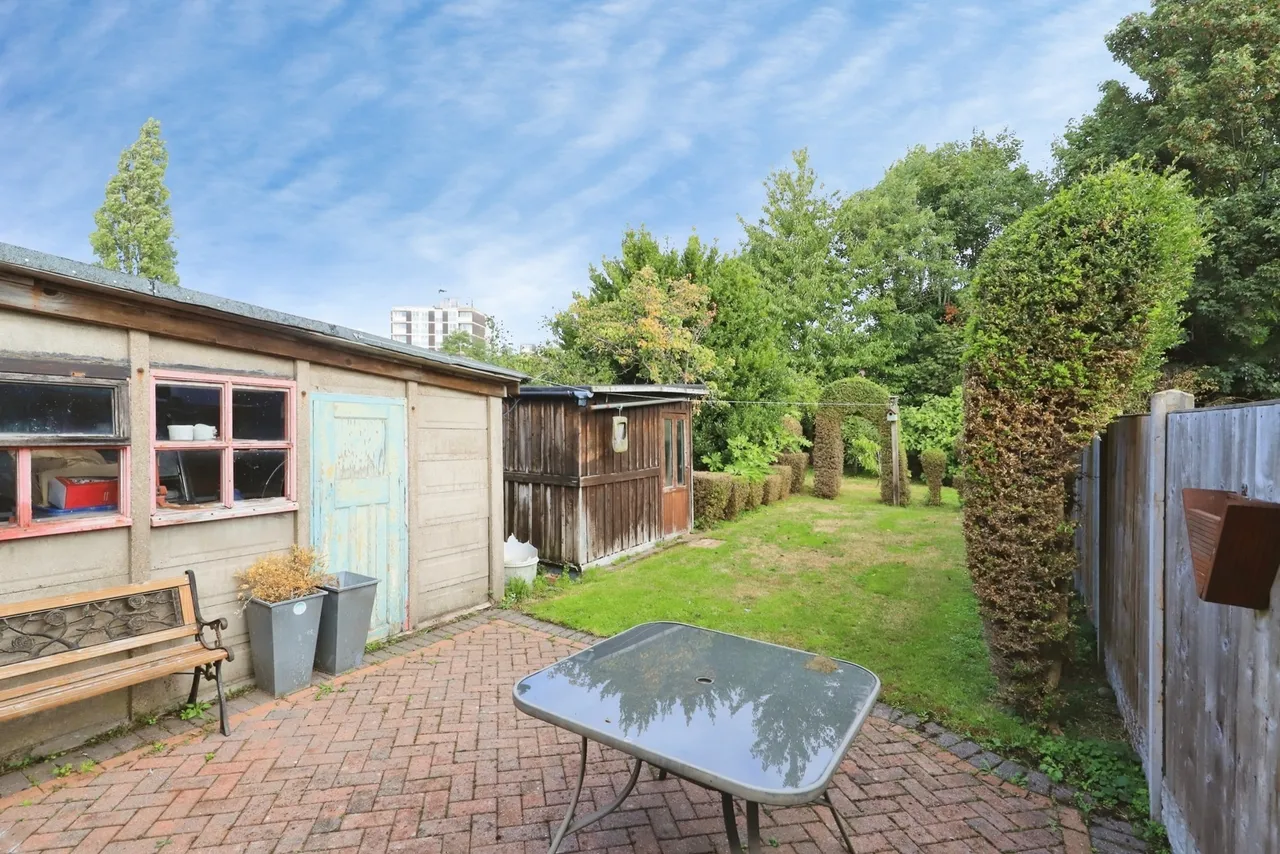 Sandon Road, Fordhouses, WV10, photo 13