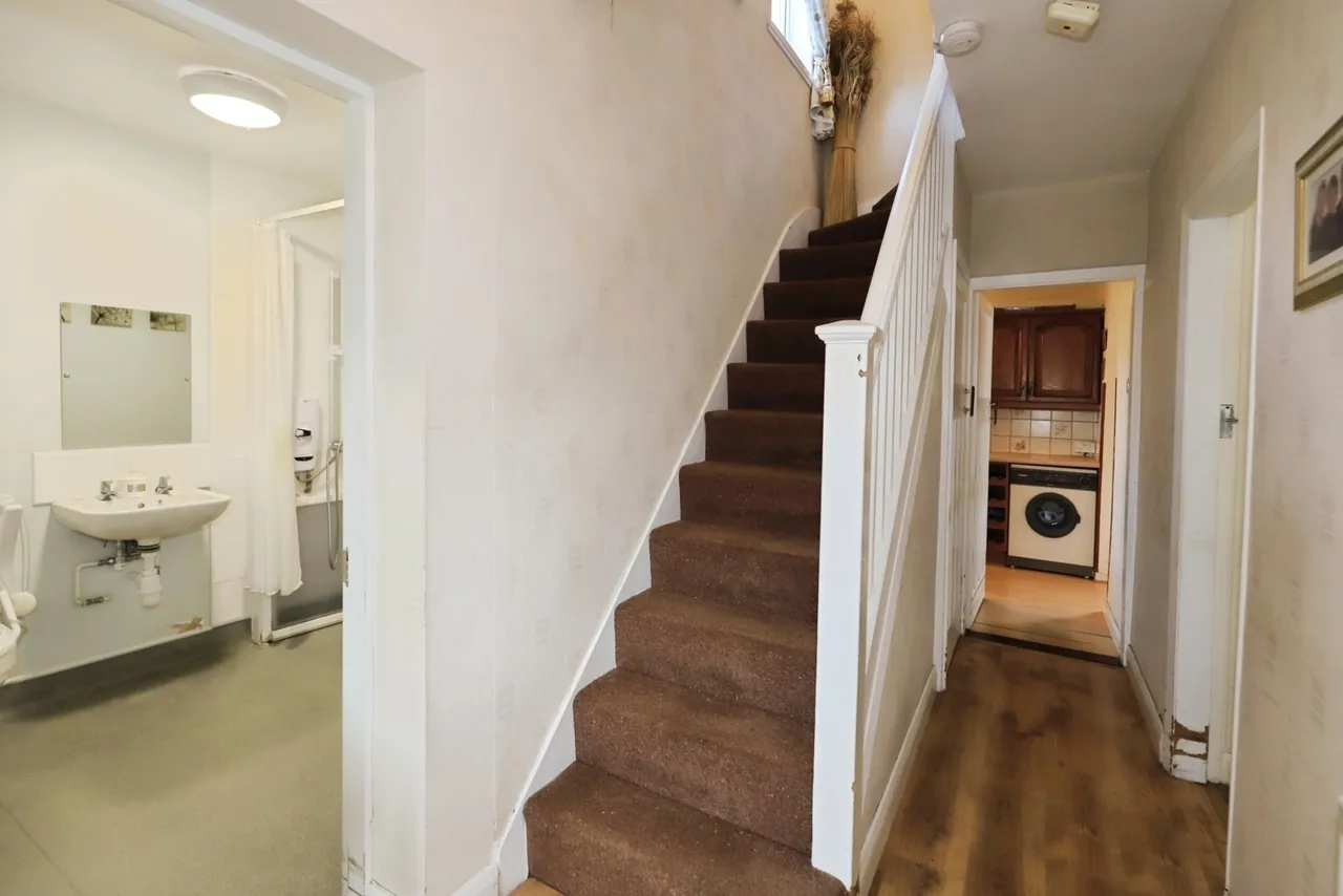 Sandon Road, Fordhouses, WV10, photo 3