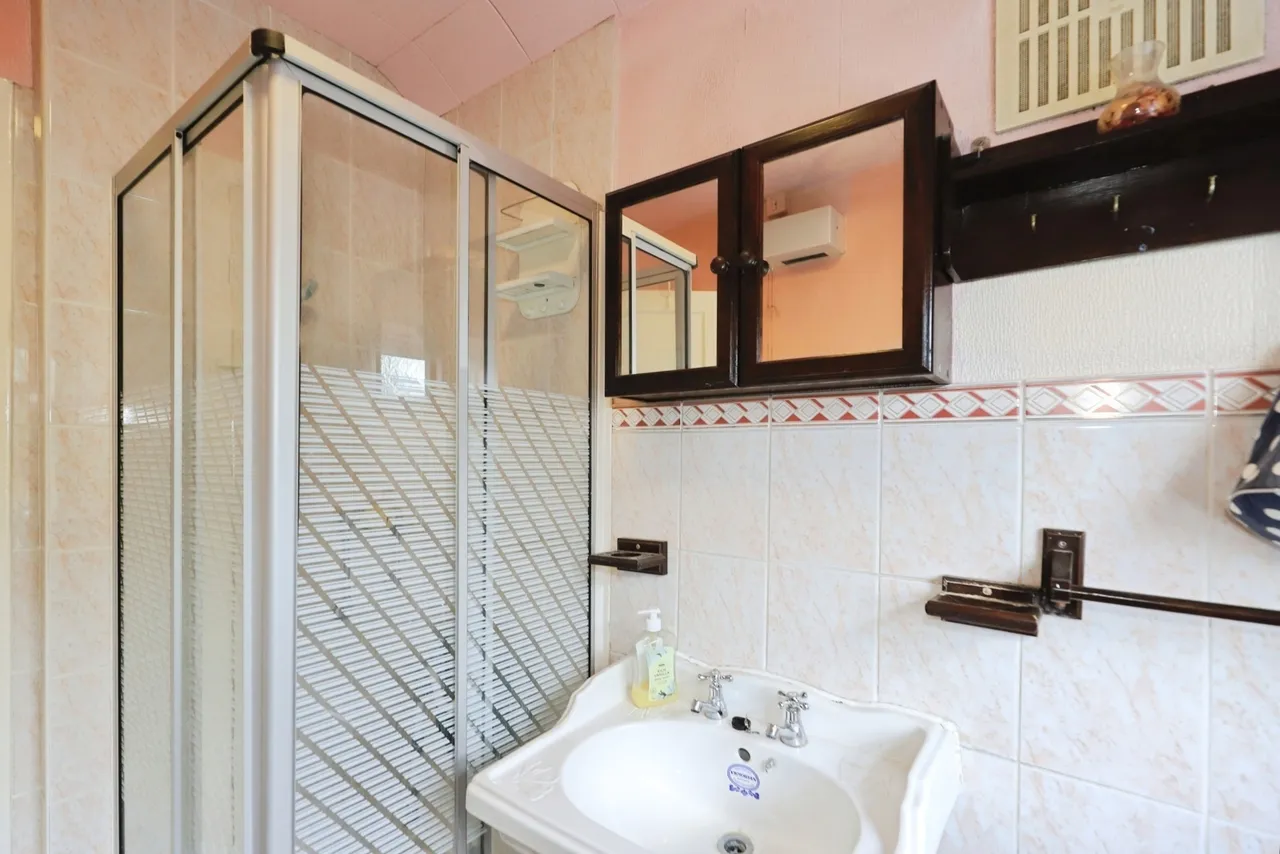 Sandon Road, Fordhouses, WV10, photo 14