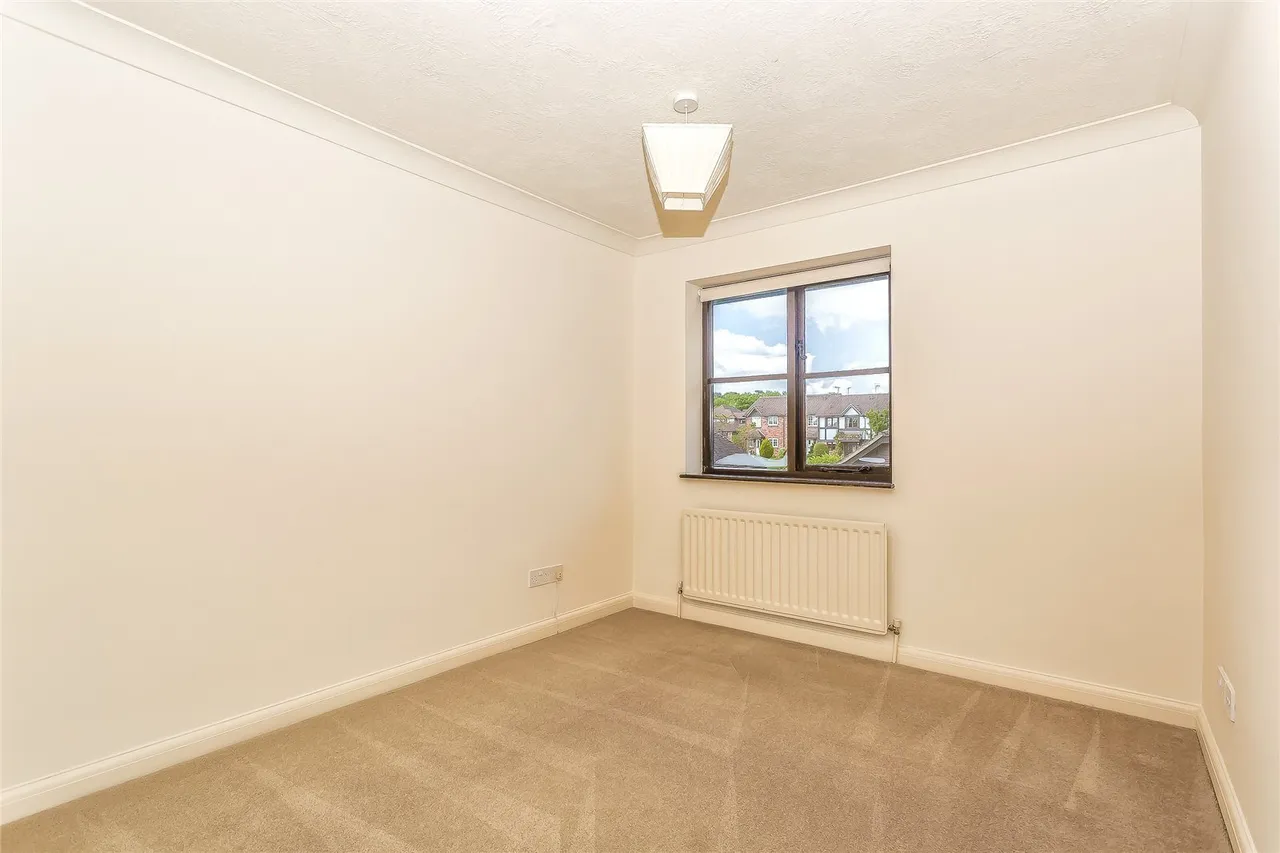 Clerks Croft, Bletchingley, RH1, photo 4