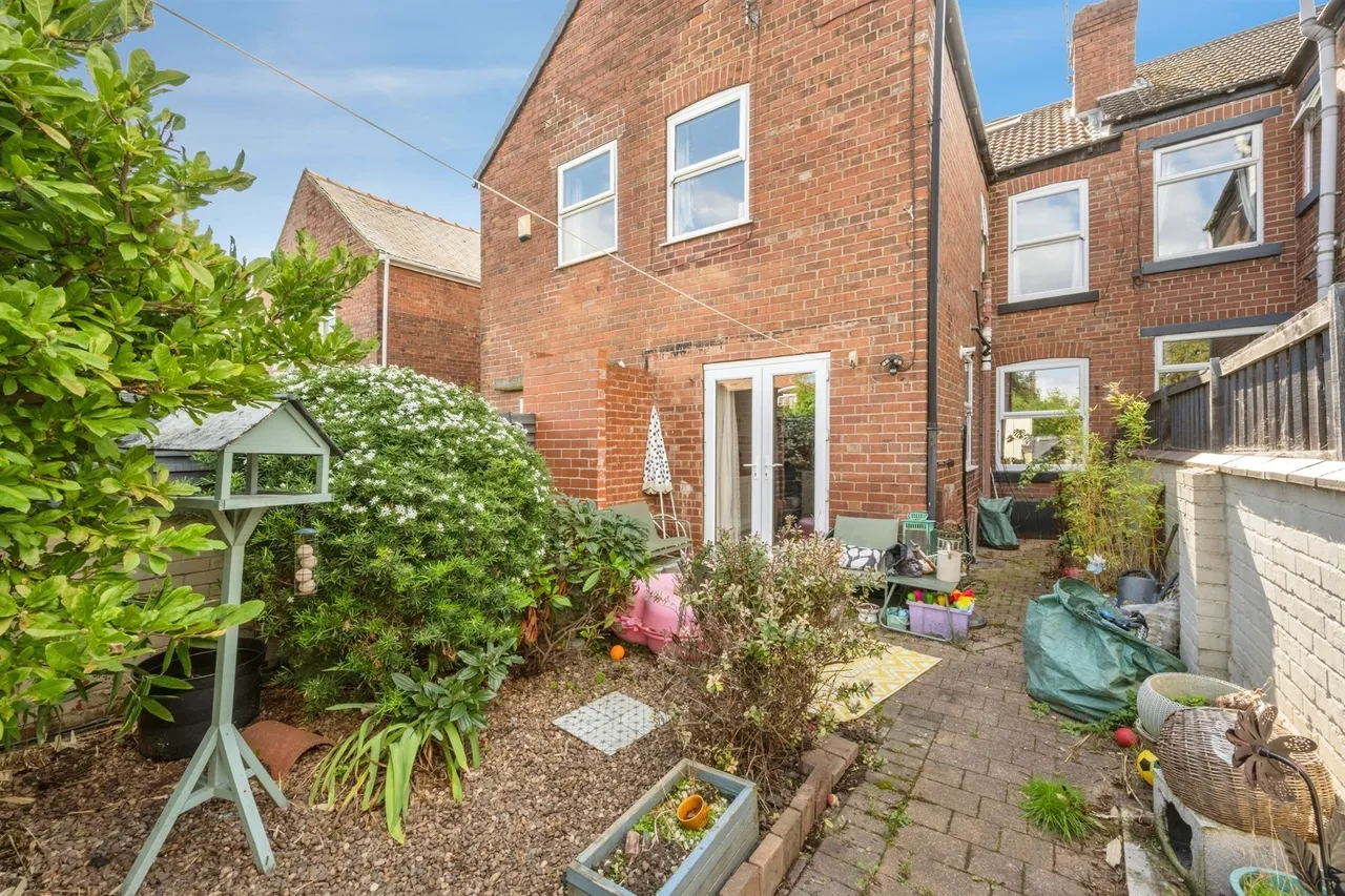 Alexandra Road, Mexborough, photo 4