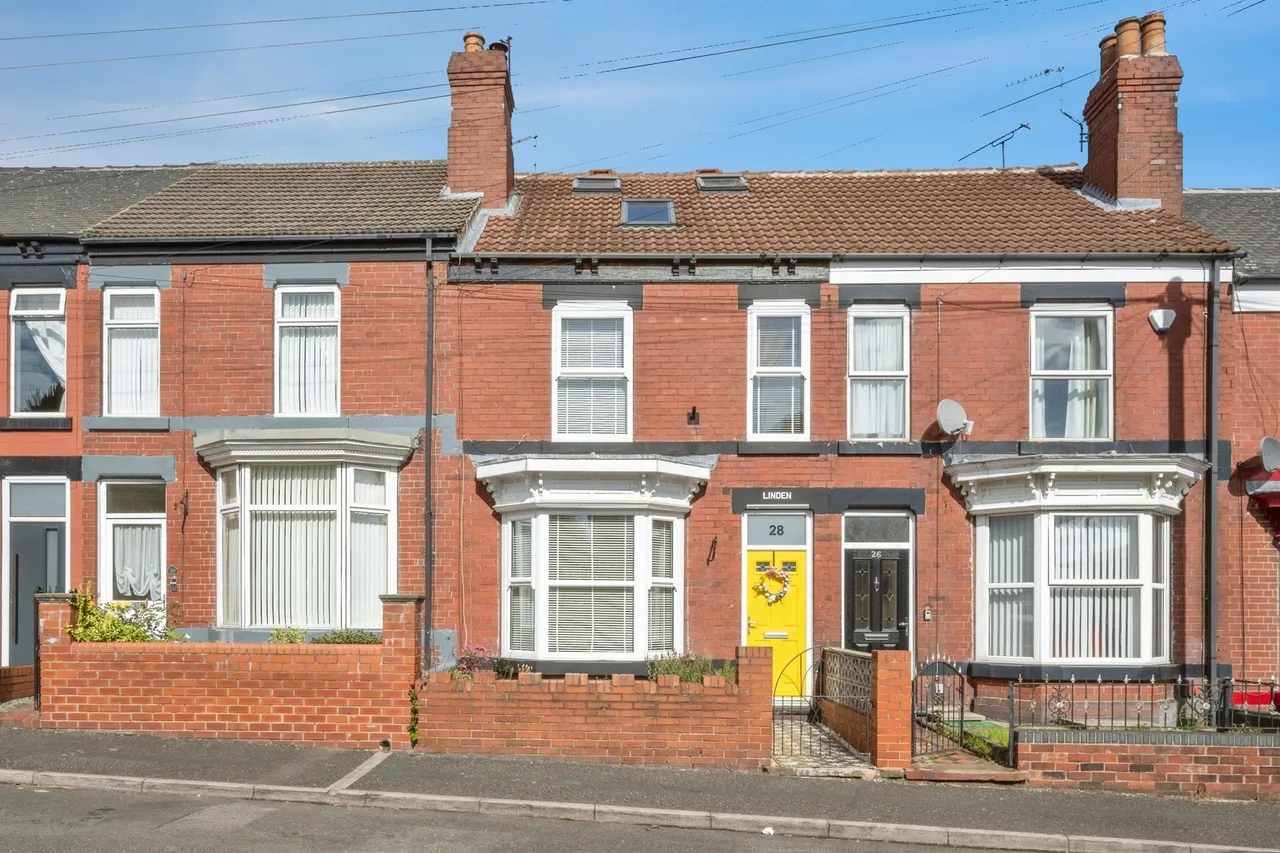 3 bed house for sale — Alexandra Road, Mexborough