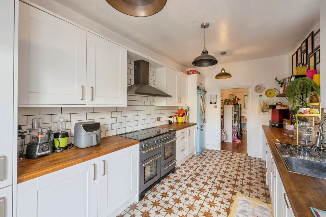 Alexandra Road, Mexborough, photo 10