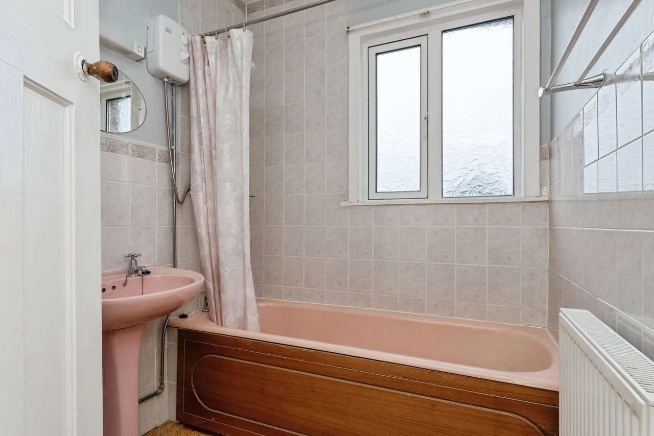 Fern Road, Whitby, CH65, photo 12