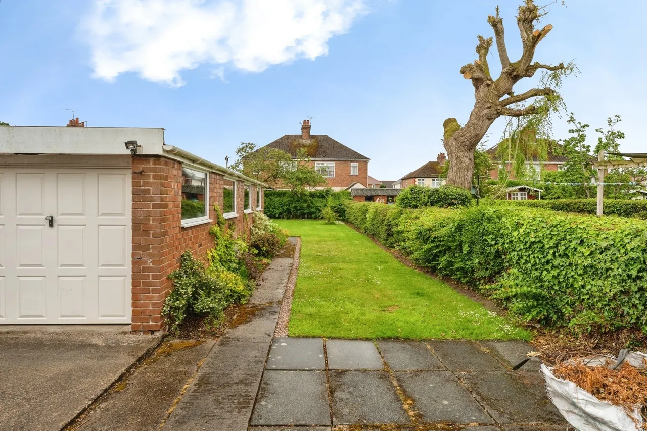Fern Road, Whitby, CH65, photo 14