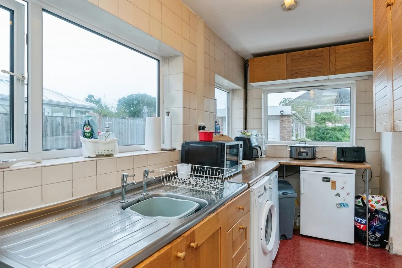 Fern Road, Whitby, CH65, photo 4