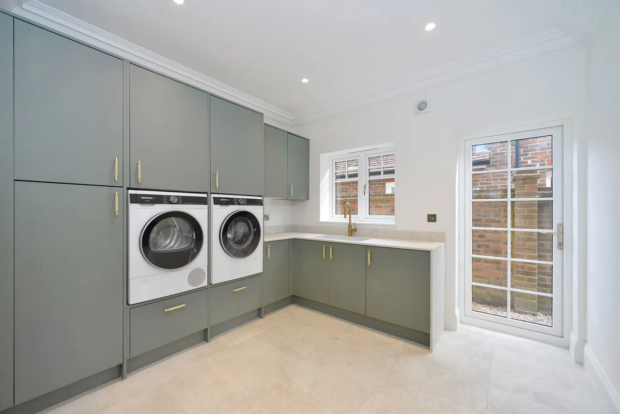New Park Road, Cranleigh, GU6, photo 26