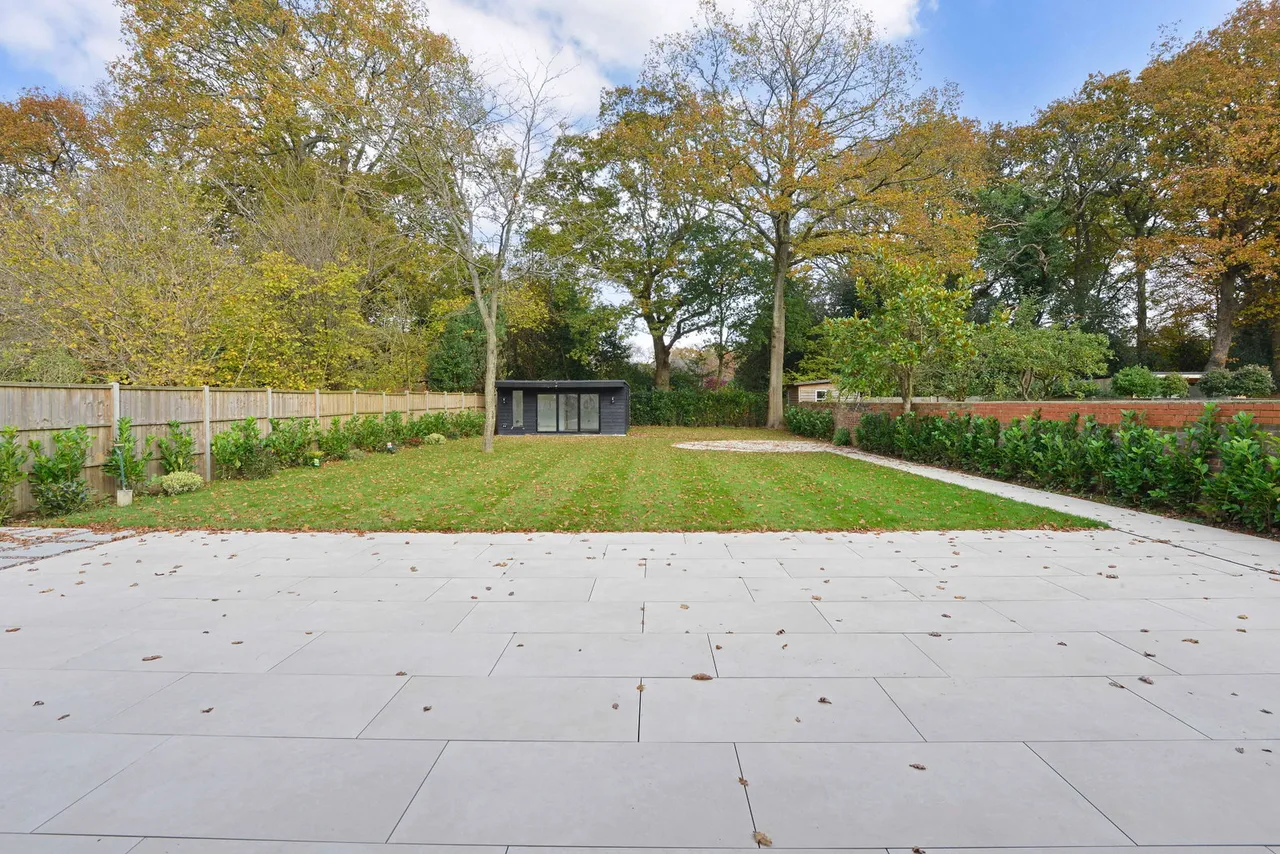 New Park Road, Cranleigh, GU6, photo 29
