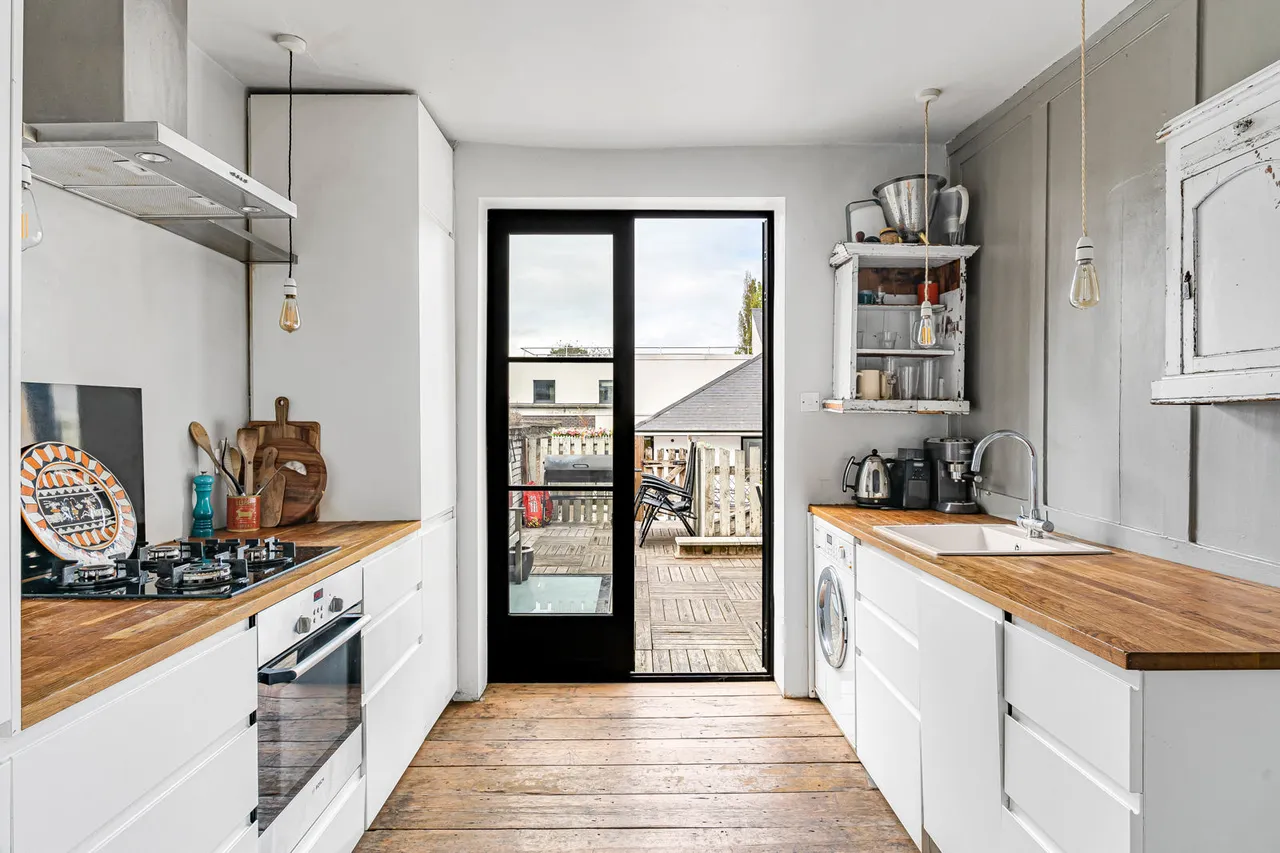 Bethnal Green Road, London, E2, photo 28