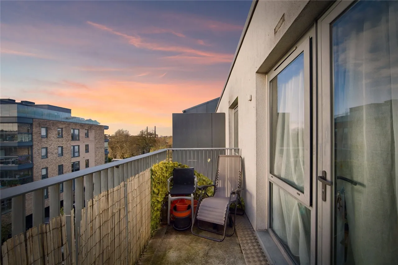 Neasden Lane, London, NW10, photo 2