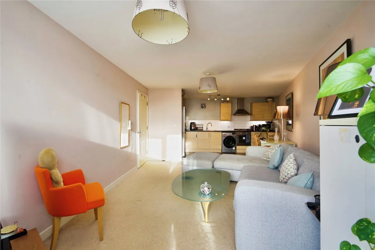 Neasden Lane, London, NW10, photo 6