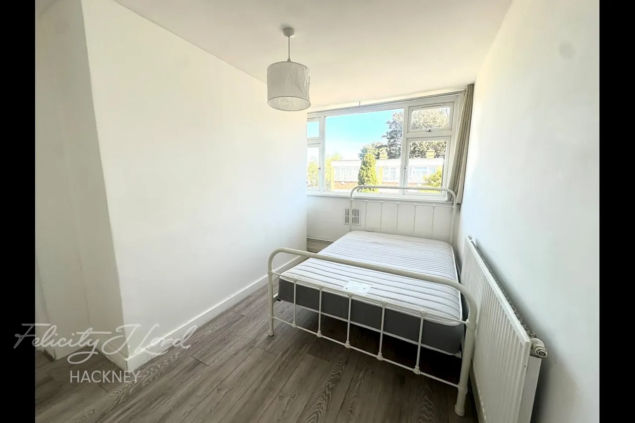 Cassland Road, photo 6