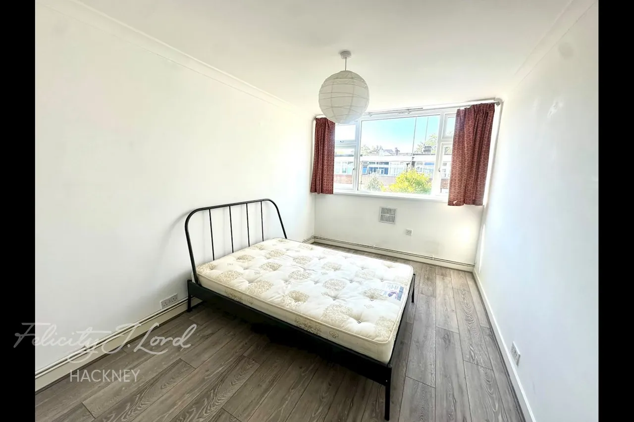 Cassland Road, photo 7
