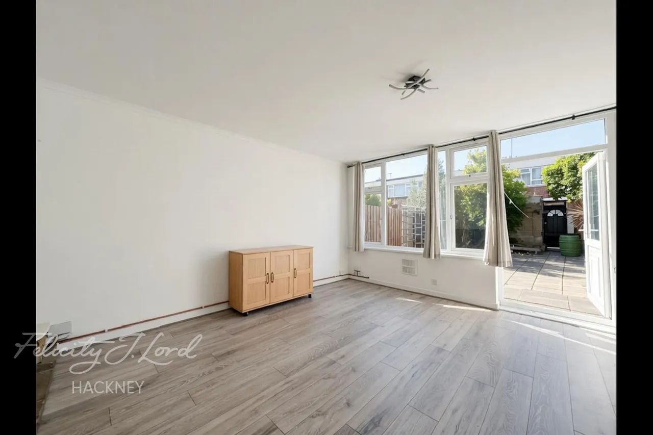 Cassland Road, photo 21