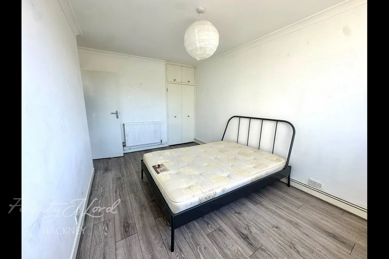 Cassland Road, photo 5