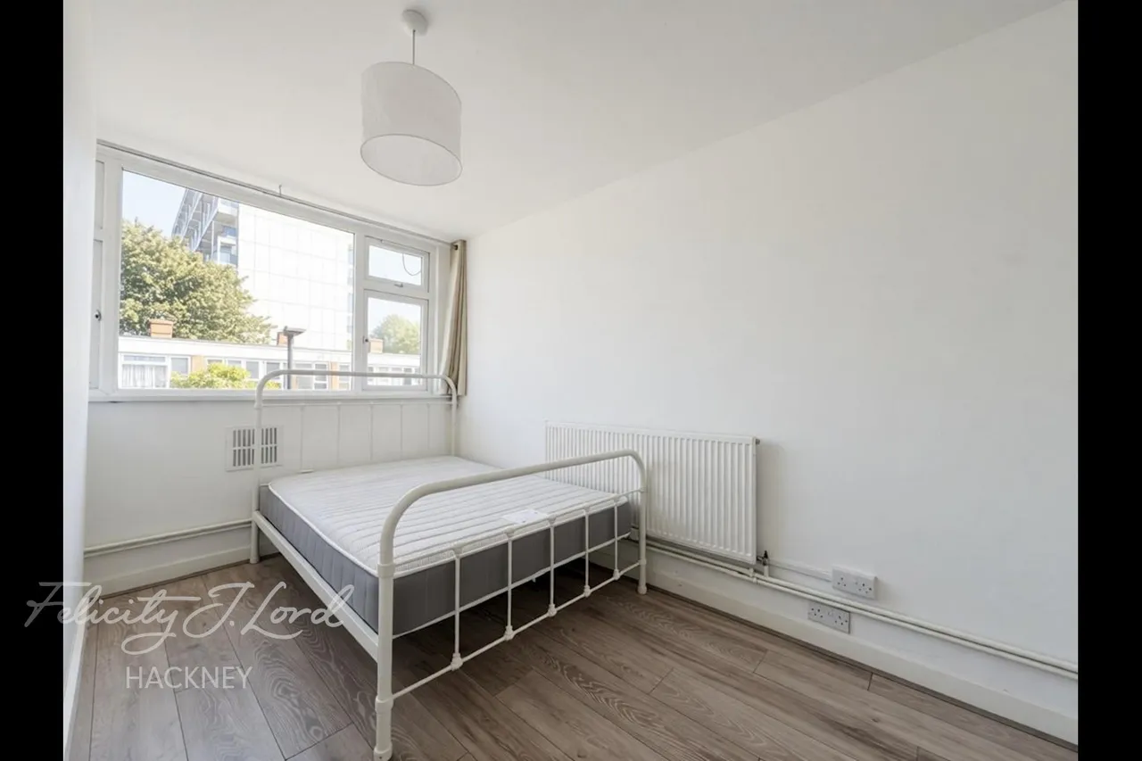 Cassland Road, photo 14
