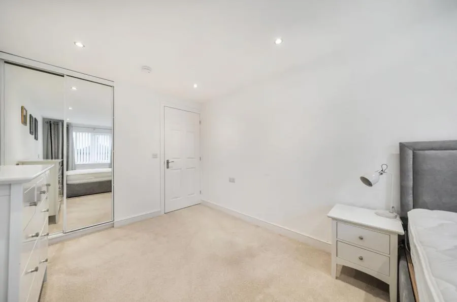 Round Hill Meadow, Great Boughton, CH3, photo 9